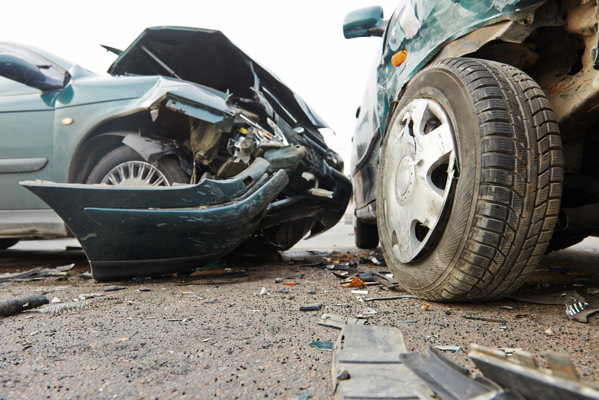 Two heavily damaged vehicles after a motor vehicle collision, illustrating the importance of avoiding common mistakes when speaking to insurance adjusters after a car accident in Ontario.